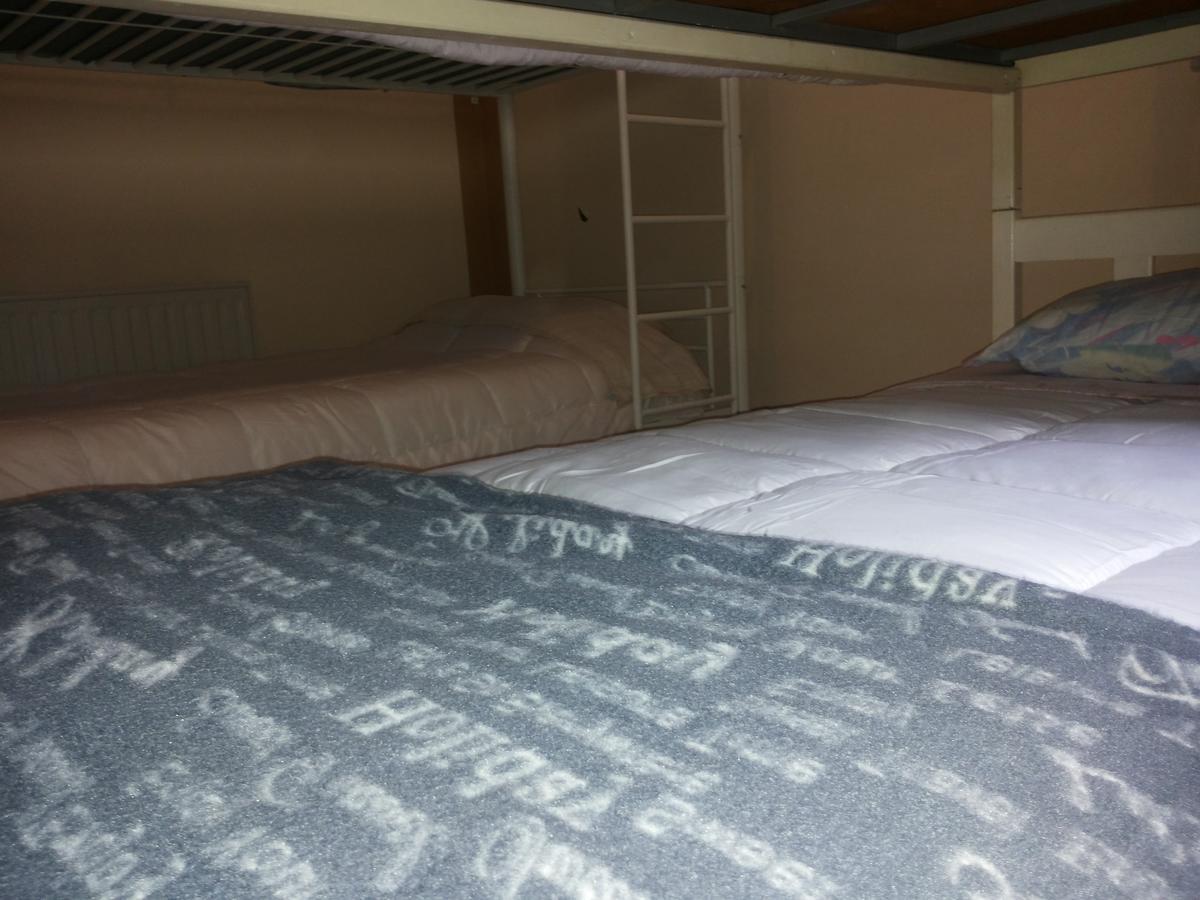 Costas Hostel Action Tseri Экстерьер фото